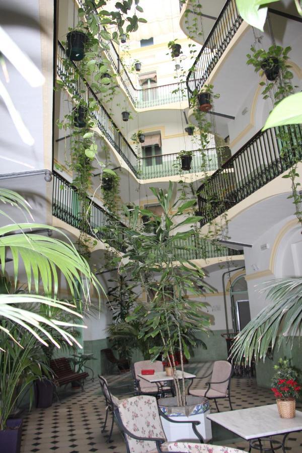 Hotel Peninsular Barcelona Exterior foto